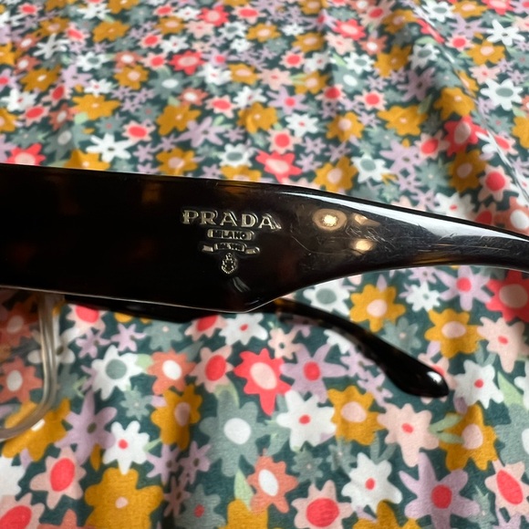Authentic Prada Sunglasses SPR10R Color Brown Gradient/Grey Gradient - Picture 12 of 16